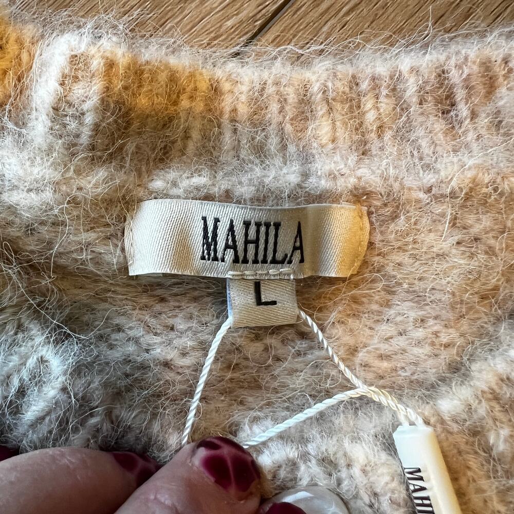 MAHILA Women's Louisa Bloom Cropped Cardigan Fuzzy Embroidered Rosette Size L - Picture 7 of 10